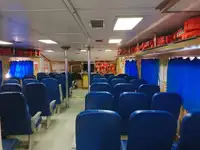 قارب طاقم للبيع