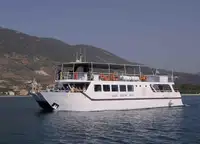 كاتاماران للبيع