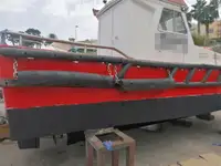قوارب العمل للبيع