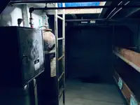 قوارب العمل للبيع
