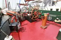 فندق عائم للبيع