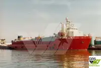 سفينة إمداد للبيع