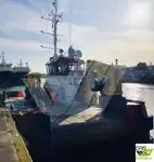 قوارب العمل للبيع