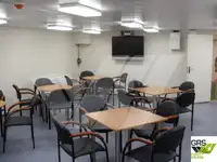 سفينة حاويات للبيع