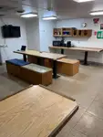 سفينة إمداد للبيع