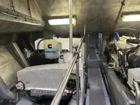 قارب طيار للبيع