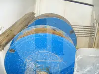 سفينة لنقل الأسماك الحية للبيع