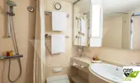 سفينة سياحية للبيع