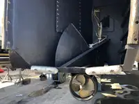 قوارب العمل للبيع