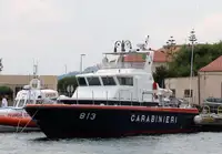 زورق دورية للبيع