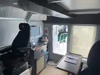 قارب طيار للبيع