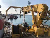 قوارب العمل للبيع