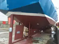 زوارق العمل للبيع