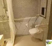 سفينة سياحية للبيع