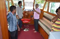 قارب طاقم للبيع