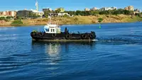 قوارب العمل للبيع
