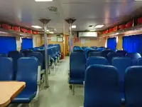 قارب طاقم للبيع
