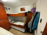 سفينة حاويات للبيع