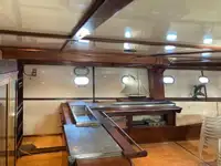 سفينة عبّارة للبيع