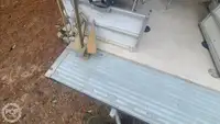 سفينة سياحية للبيع