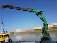قوارب العمل للبيع