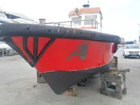 قوارب العمل للبيع