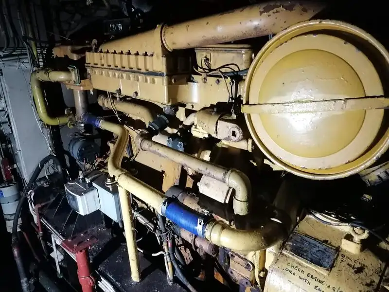 زورق السحب للبيع