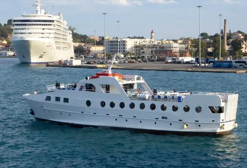 سفينة RoPax للبيع