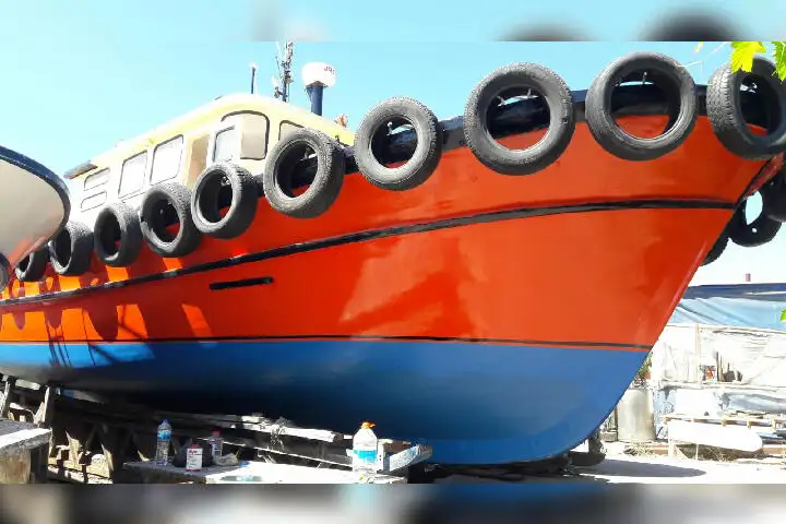 زورق السحب للبيع