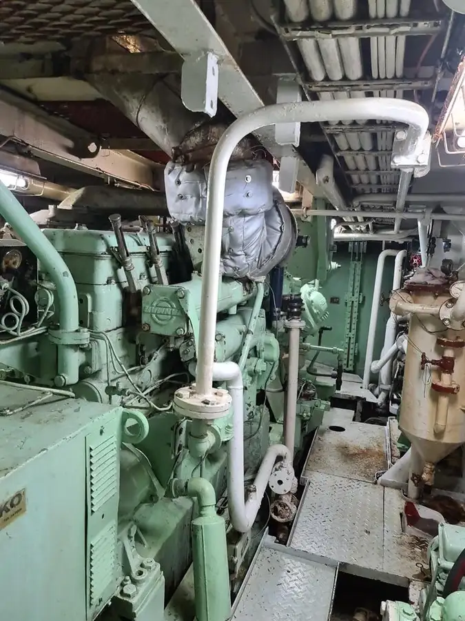 سفينة الخيوط الطويلة للبيع