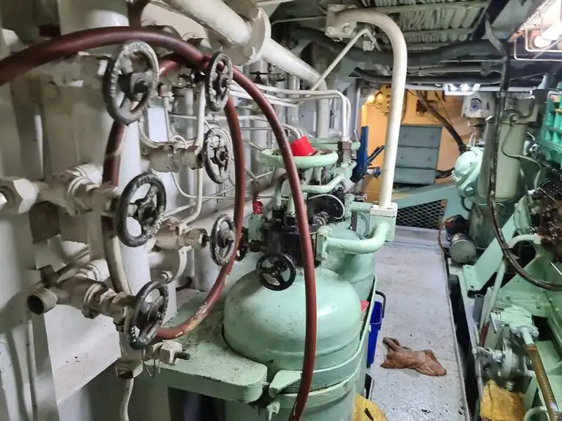 سفينة الخيوط الطويلة للبيع