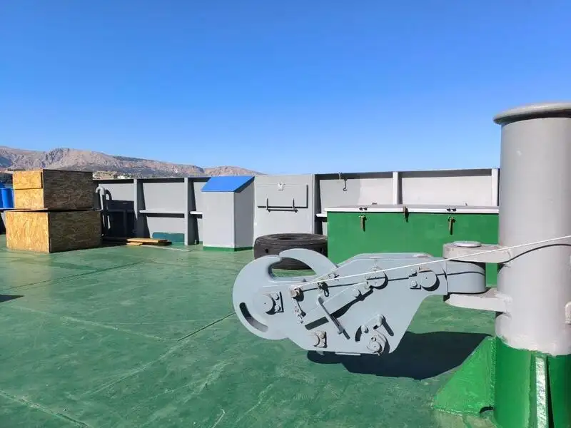 زورق السحب للبيع