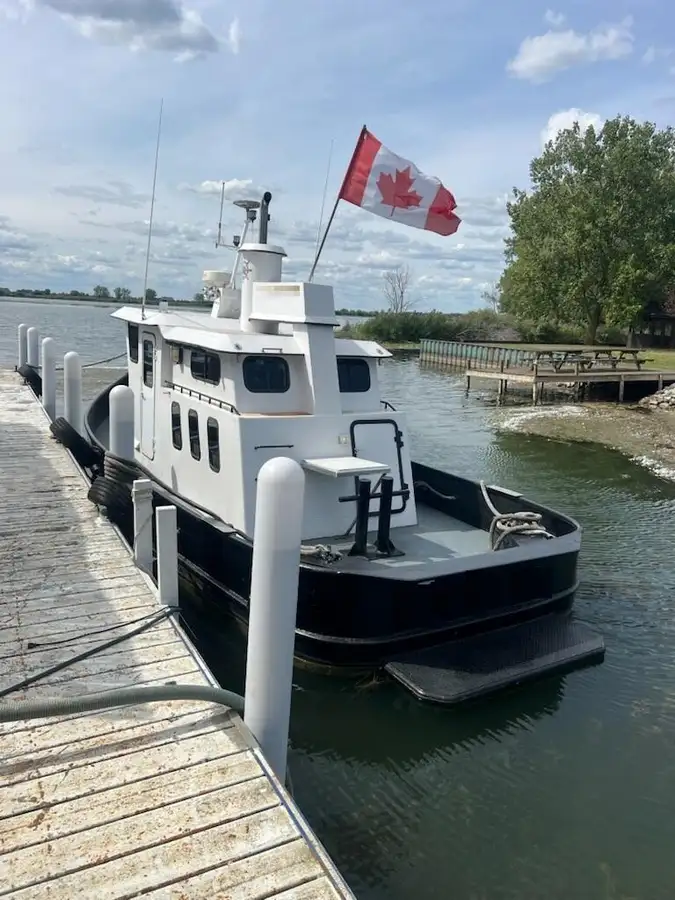 زورق السحب للبيع