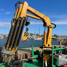 زورق السحب للبيع