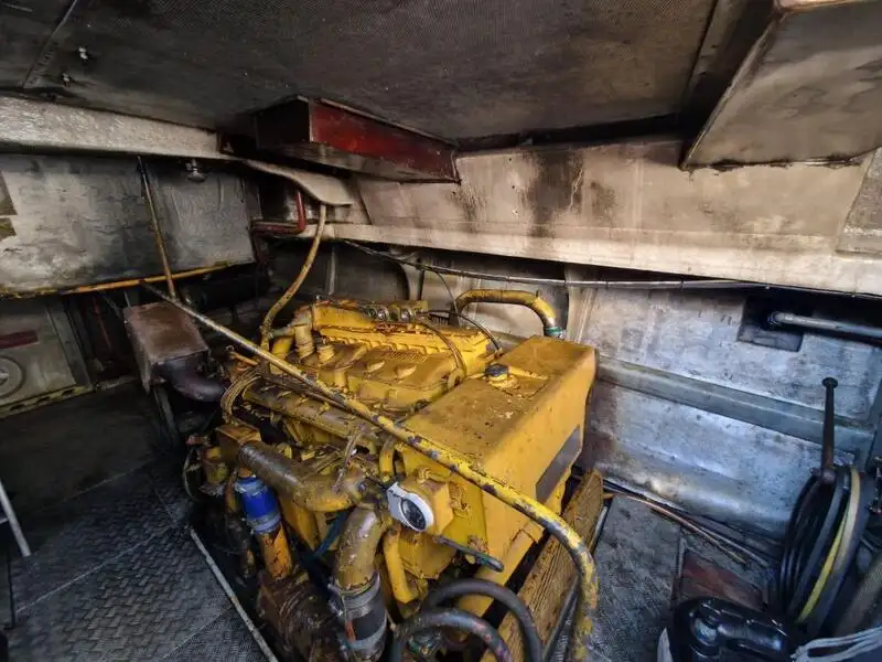 قارب إرشادي للبيع