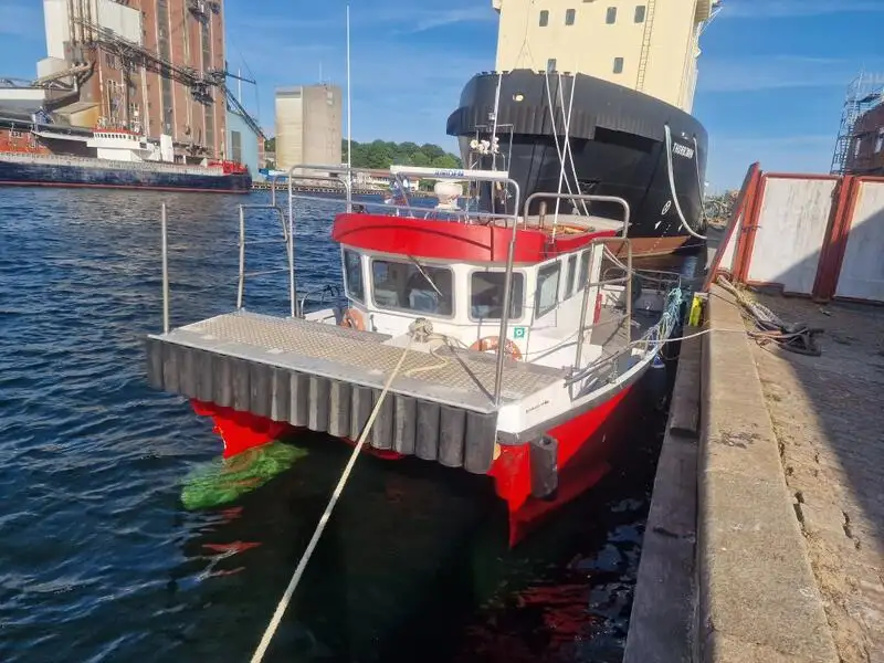 كاتاماران للبيع