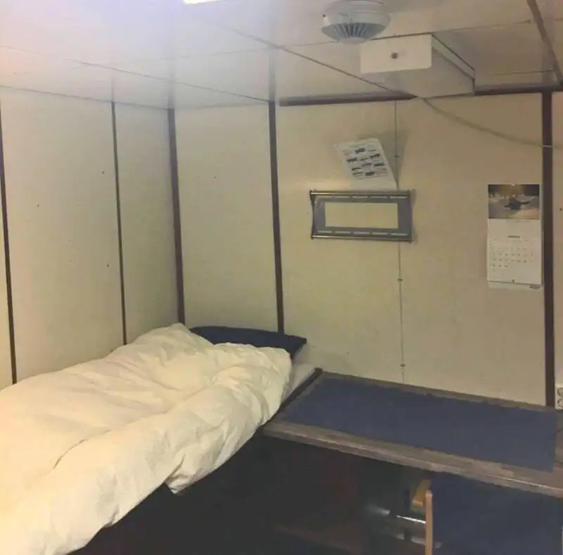 زورق السحب للبيع