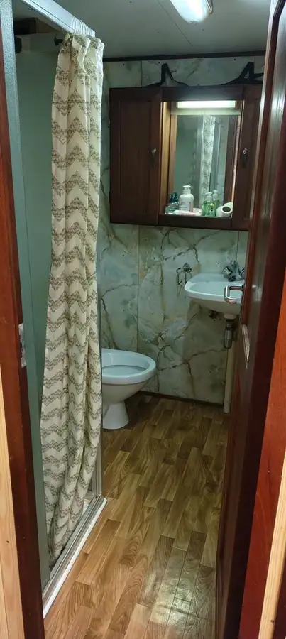 سفينة إمداد للبيع