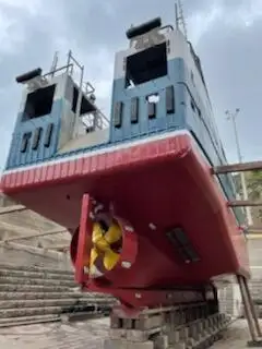 سفينة صيد للبيع