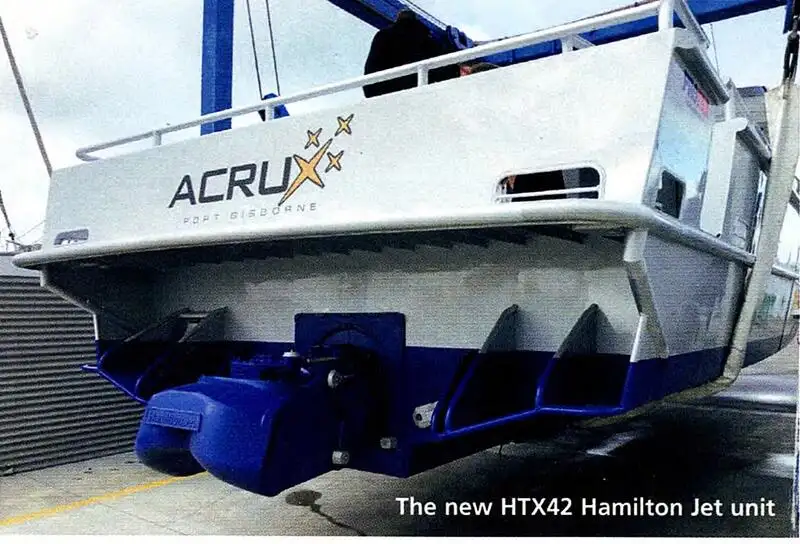 سفينة العبارة للبيع