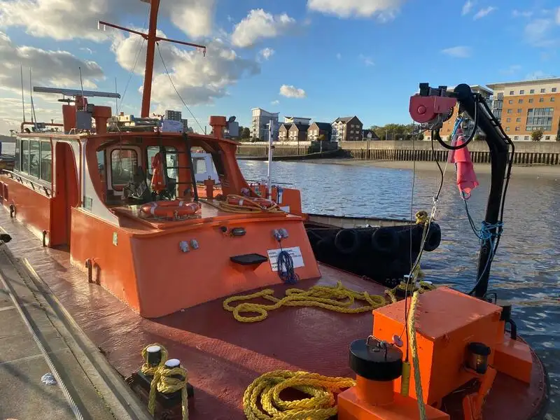 سفينة المسح للبيع