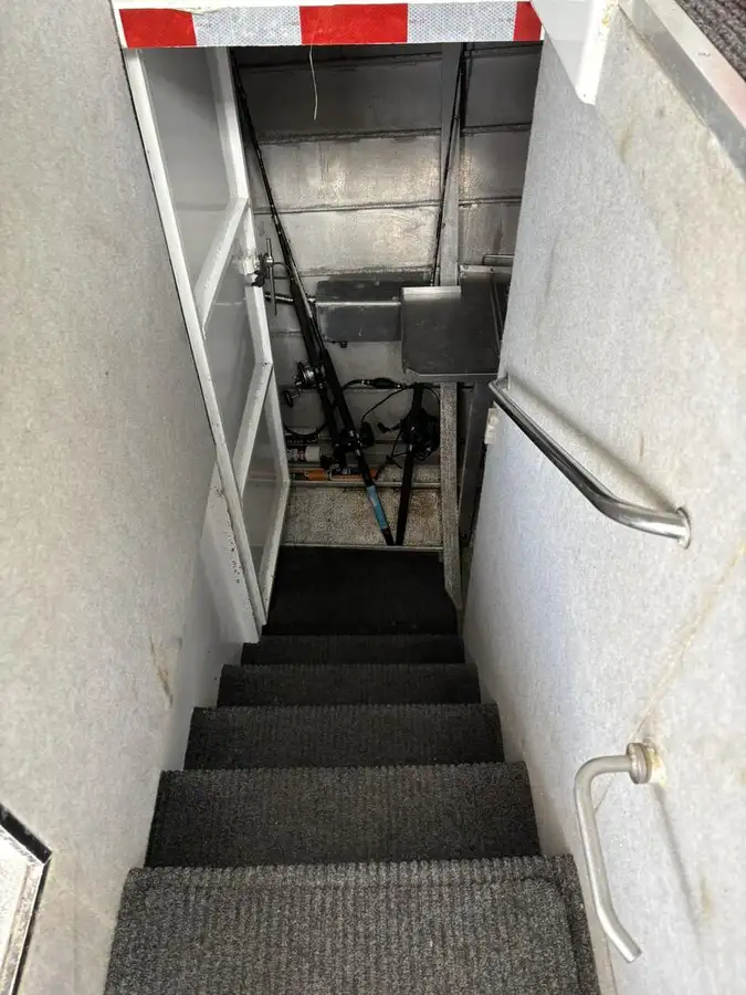 سفينة تجهيز الأسماك للبيع