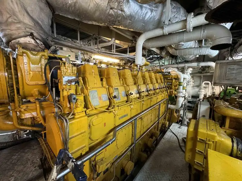 زورق السحب للبيع