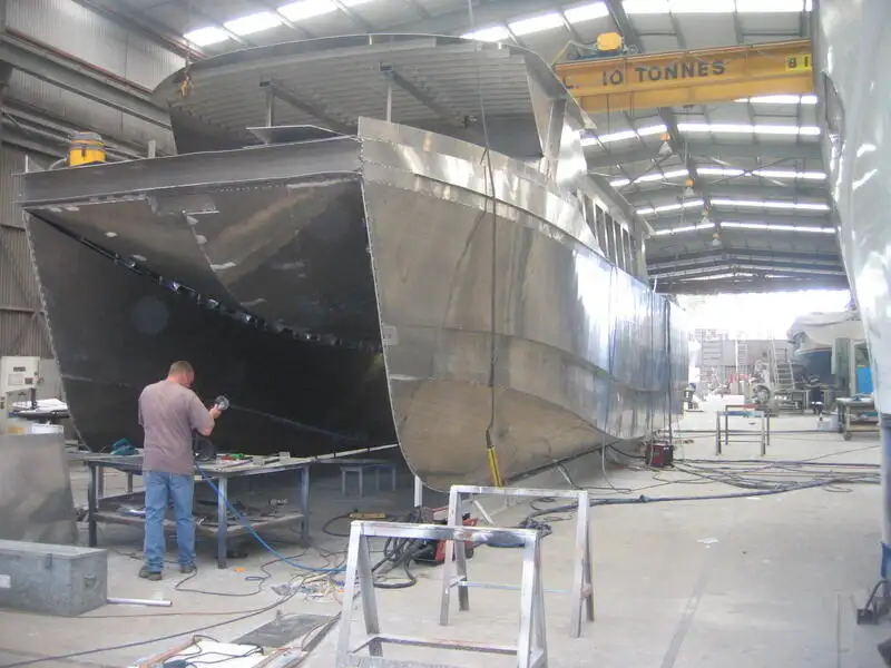 كاتاماران للبيع