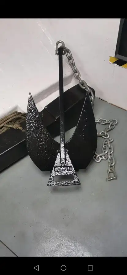 قارب إرشادي للبيع