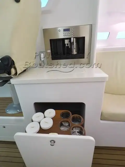 سفينة بخارية للبيع