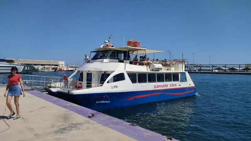 سفينة بخارية للبيع