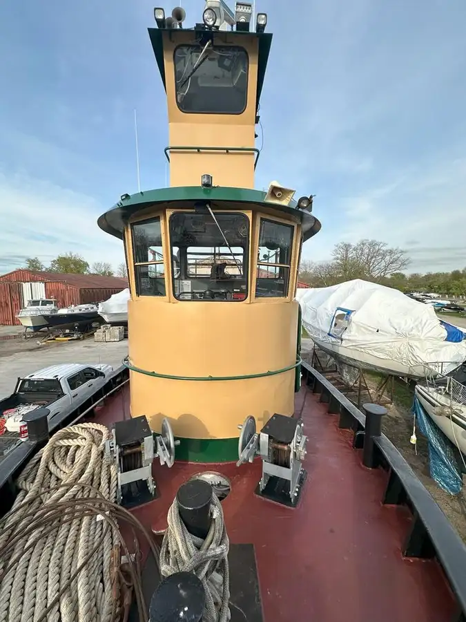 زورق السحب للبيع