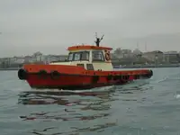 زورق السحب للبيع