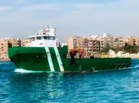 قوارب العمل للبيع